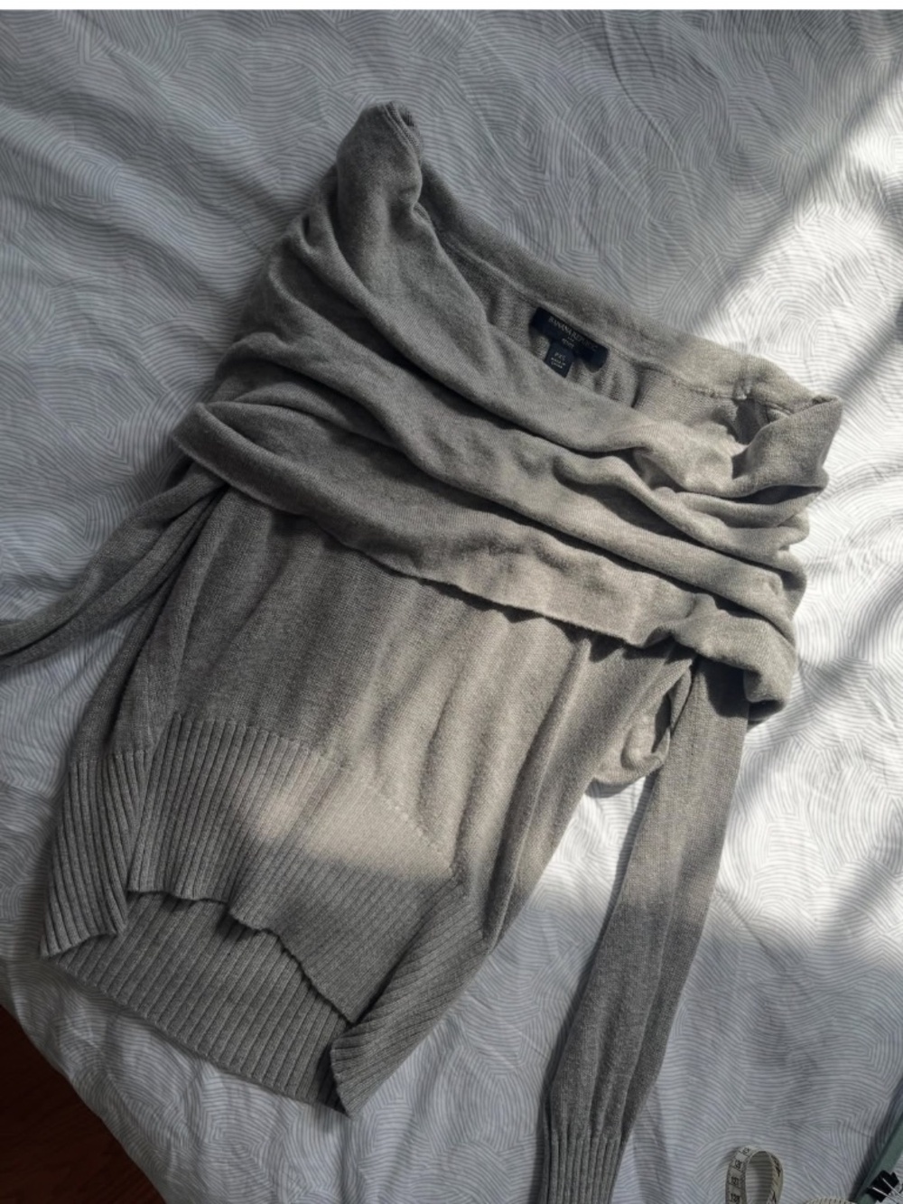 Banana Republic off-shoulder gray long sleeve top